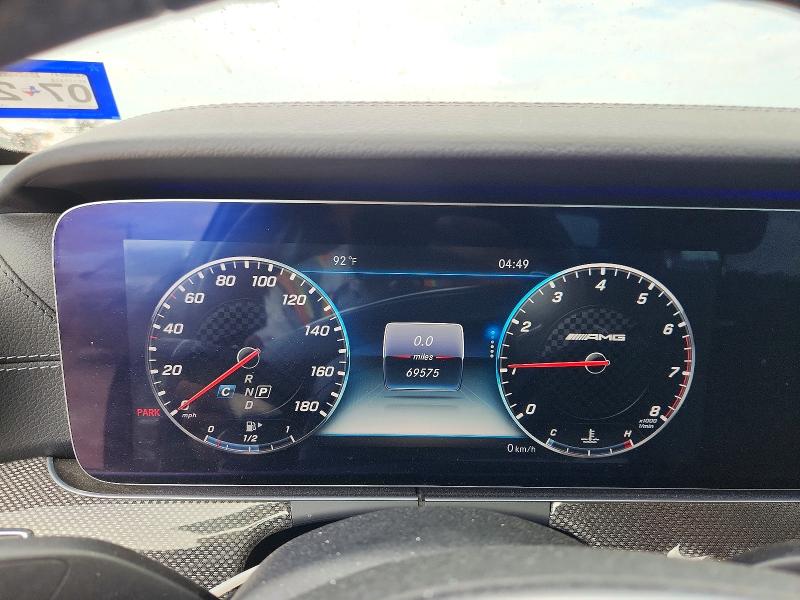 63747106 :رقم المزاد ، WDDZF6EB3JA395960 vin ، 2018 Mercedes-benz E مزاد بيع