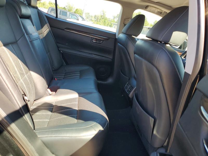 63717546 :رقم المزاد ، 58ABK1GG4JU086438 vin ، 2018 Lexus Es مزاد بيع