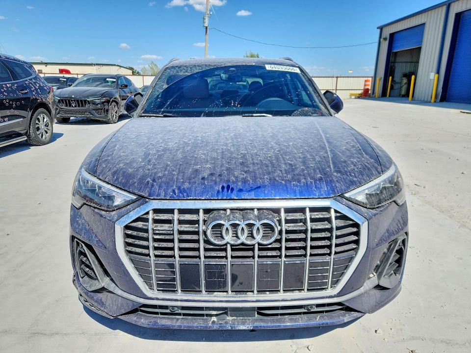 64095066 :رقم المزاد ، WA1DECF30N1078425 vin ، 2022 Audi Q3 مزاد بيع