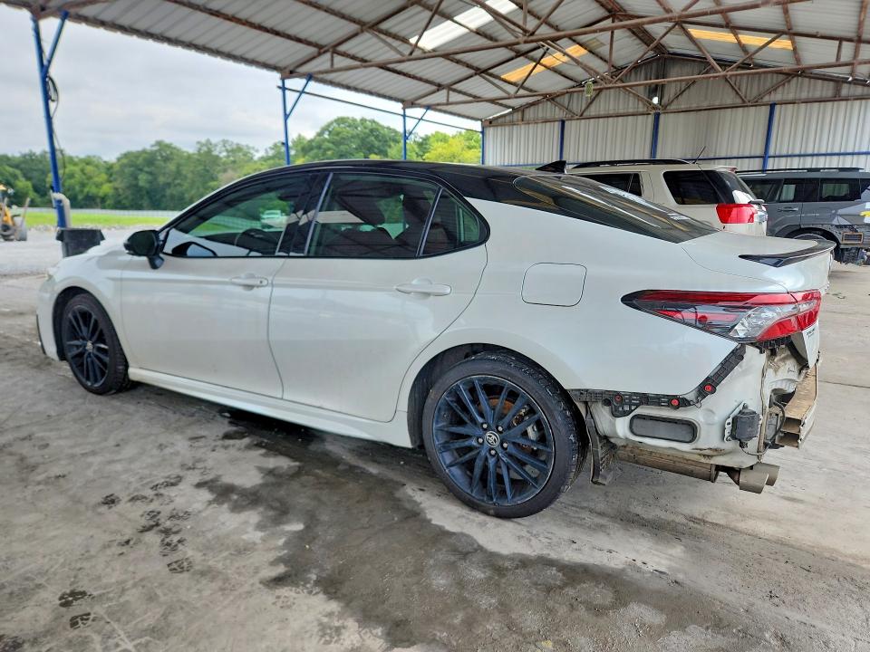 Продаж на аукціоні авто 2022 Toyota Camry, vin: 4T1K31AK5NU044643, номер лоту: 64101796