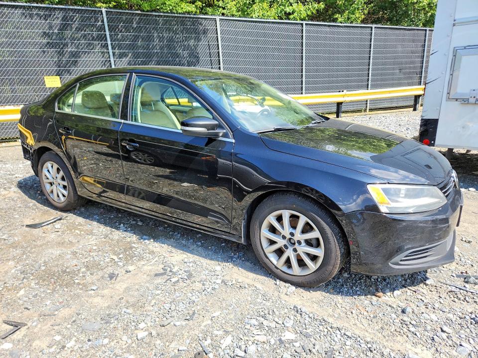 66308776 :رقم المزاد ، 3VWBP7AJ0DM288588 vin ، 2013 Volkswagen Jetta مزاد بيع