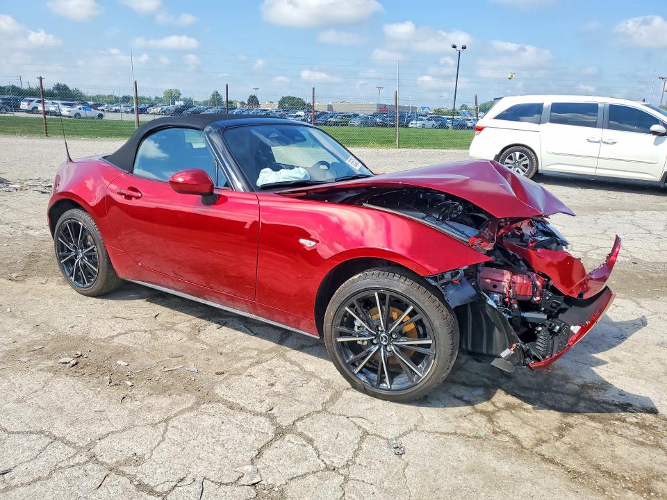 63553256 :رقم المزاد ، JM1NDAD77T0705650 vin ، 2026 Mazda Mx-5 Miata مزاد بيع