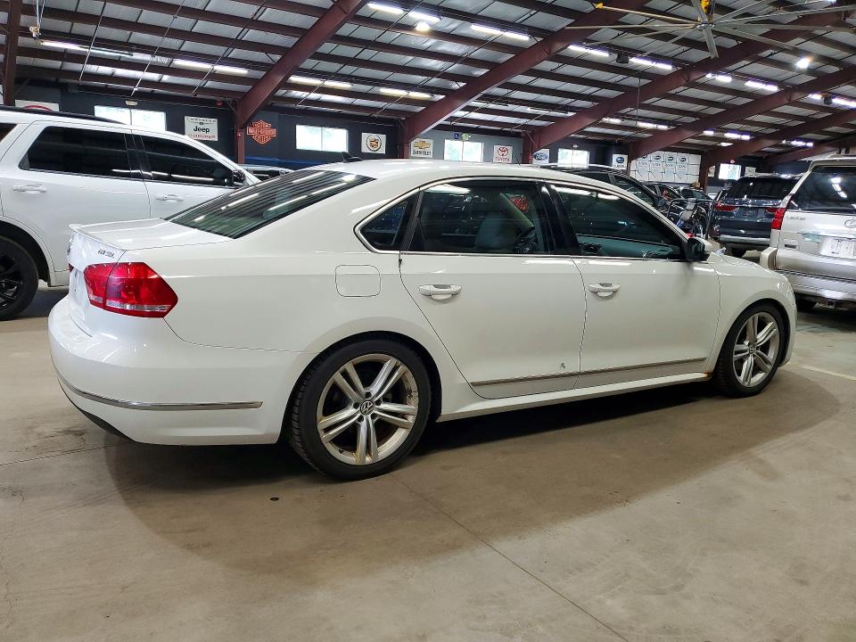 Продажа на аукционе авто 2014 Volkswagen Passat, vin: 1VWCN7A35EC031327, номер лота: 64264696