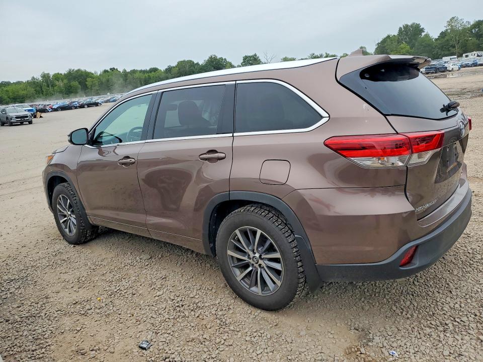 64201606 :رقم المزاد ، 5TDJZRFH6JS880860 vin ، 2018 Toyota Highlander مزاد بيع