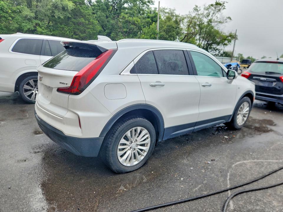 Продажа на аукционе авто 2024 Cadillac Xt4, vin: 1GYFZBR45RF142866, номер лота: 63927116