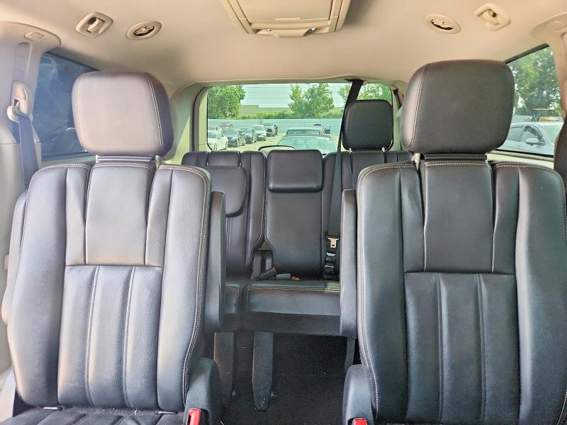 63591576 :رقم المزاد ، 2C4RC1BG3DR716689 vin ، 2013 Chrysler Town & Country مزاد بيع