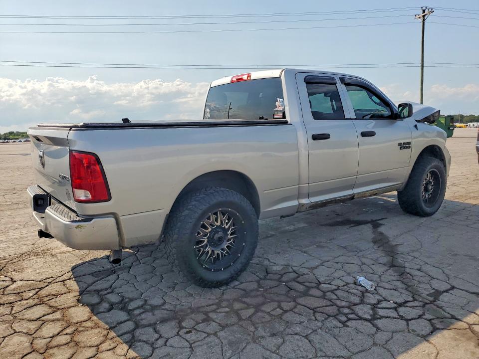 64104206 :رقم المزاد ، 1C6RR7FG0JS185996 vin ، 2018 Ram 1500 مزاد بيع