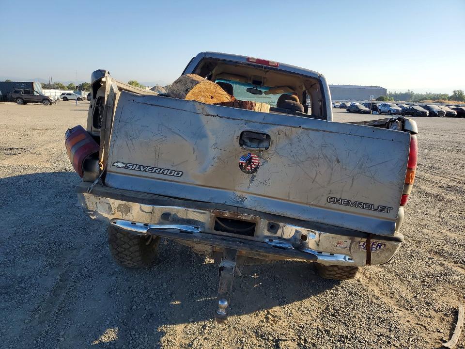 2002 Chevrolet Silverado მანქანა იყიდება აუქციონზე, vin: 1GCHK29172E185352, აუქციონის ნომერი: 64317726