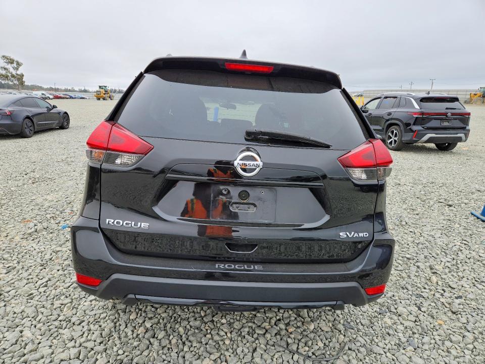 64289496 :رقم المزاد ، 5N1AT2MVXHC754882 vin ، 2017 Nissan Rogue مزاد بيع
