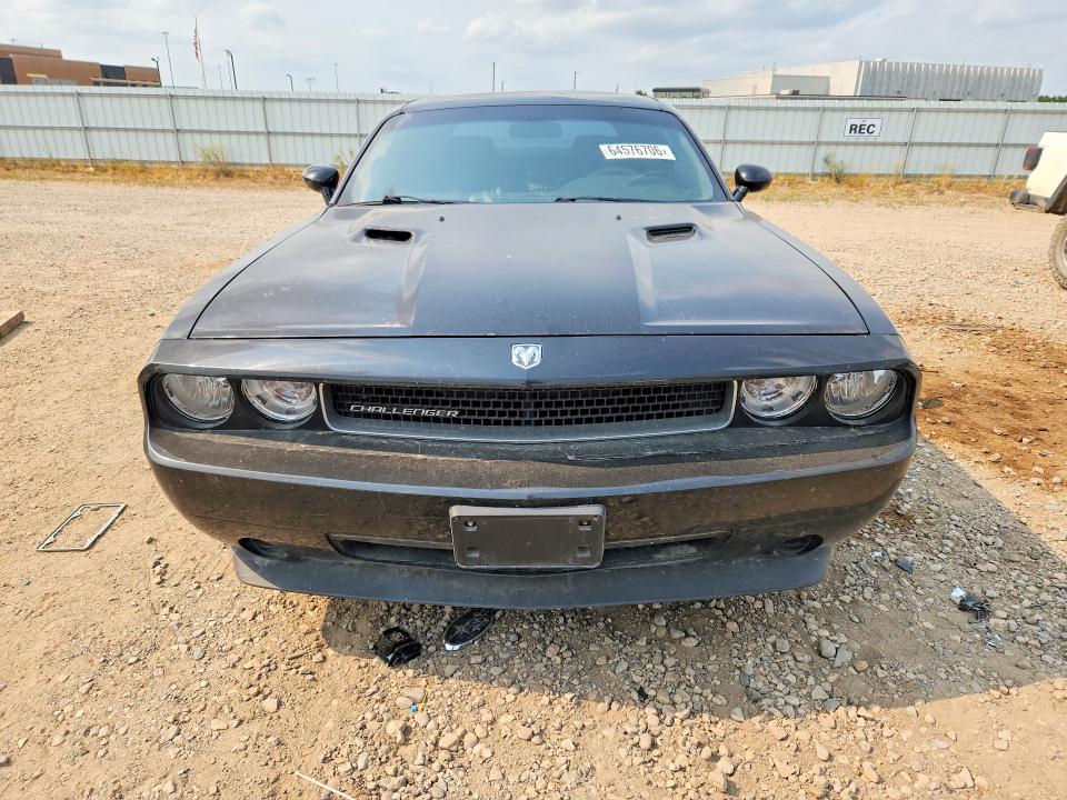 64576706 :رقم المزاد ، 2B3CJ4DV5AH261520 vin ، 2010 Dodge Challenger مزاد بيع