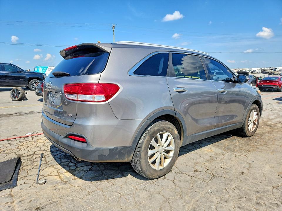 66802296 :رقم المزاد ، 5XYPG4A34HG189011 vin ، 2017 Kia Sorento مزاد بيع