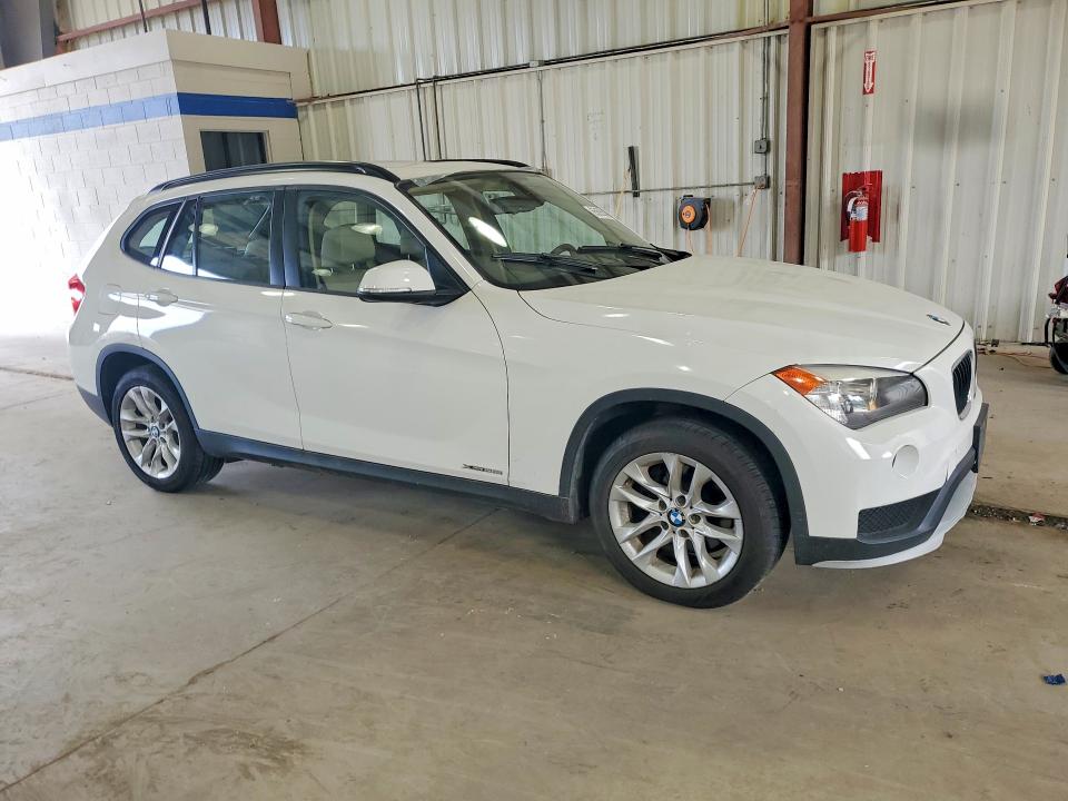 2015 Bmw X1 მანქანა იყიდება აუქციონზე, vin: WBAVL1C54FVY40446, აუქციონის ნომერი: 65695046