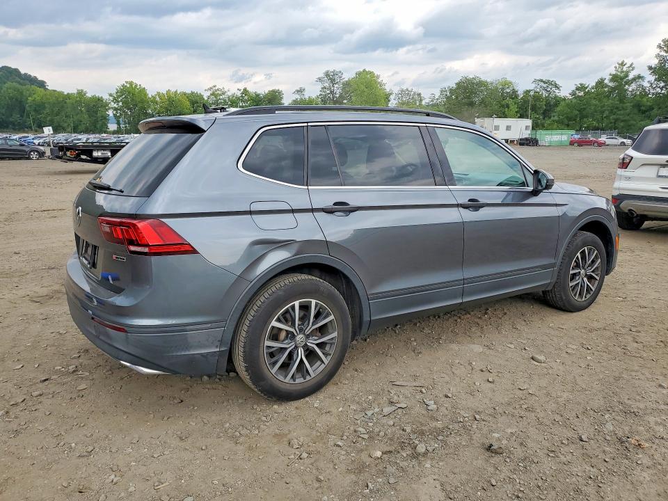 64383306 :رقم المزاد ، 3VV2B7AX4KM005128 vin ، 2019 Volkswagen Tiguan مزاد بيع