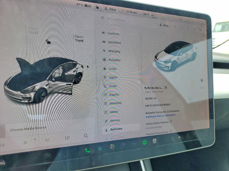 64425516 :رقم المزاد ، 5YJ3E1EAXJF155583 vin ، 2018 Tesla Model 3 مزاد بيع