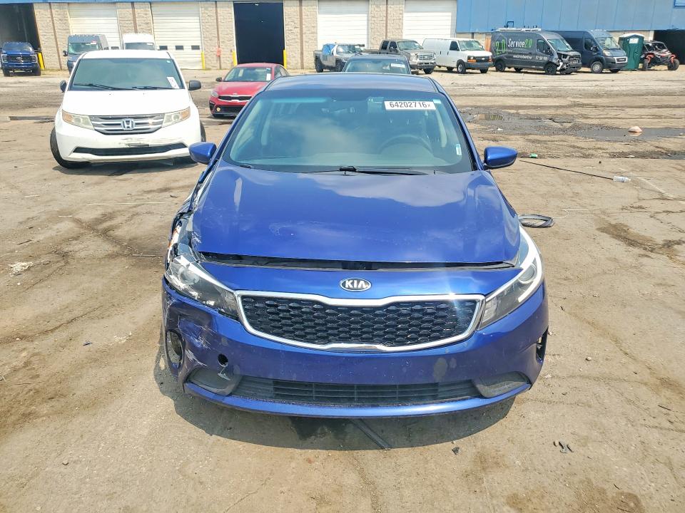 2017 Kia Forte მანქანა იყიდება აუქციონზე, vin: 3KPFK4A77HE141609, აუქციონის ნომერი: 64202716