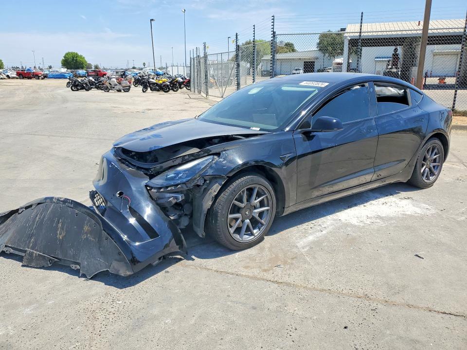 64093826 :رقم المزاد ، 5YJ3E1EA8MF073906 vin ، 2021 Tesla Model 3 مزاد بيع