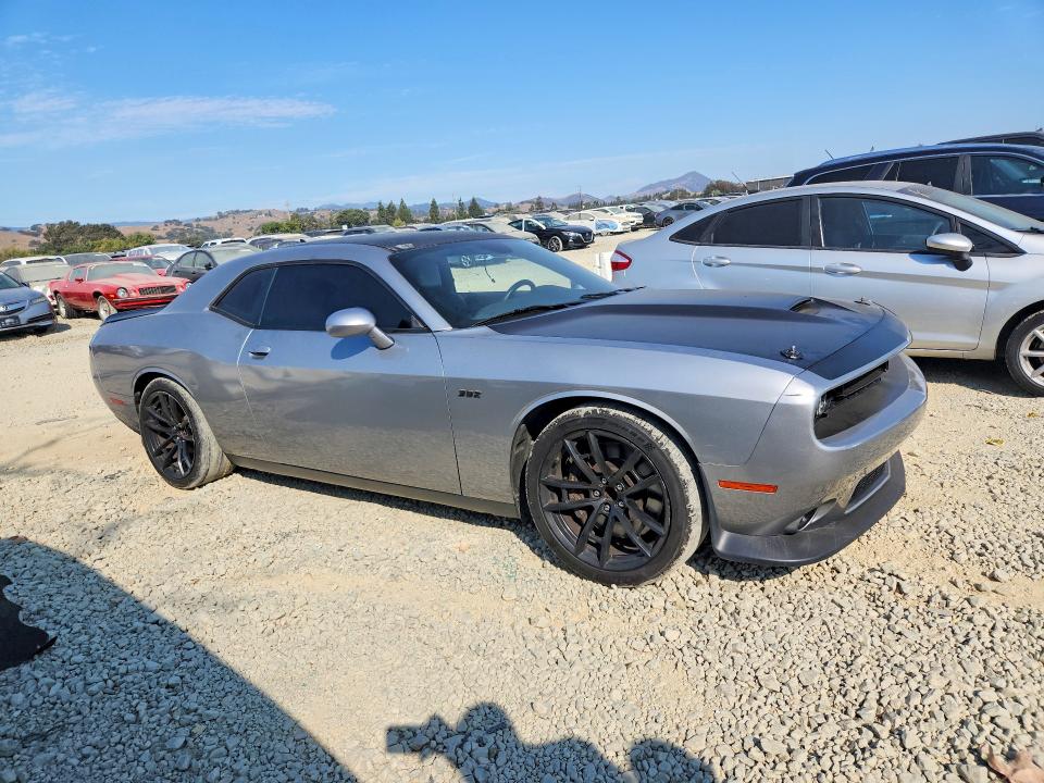 64462756 :رقم المزاد ، 2C3CDZFJ2HH592616 vin ، 2017 Dodge Challenger مزاد بيع
