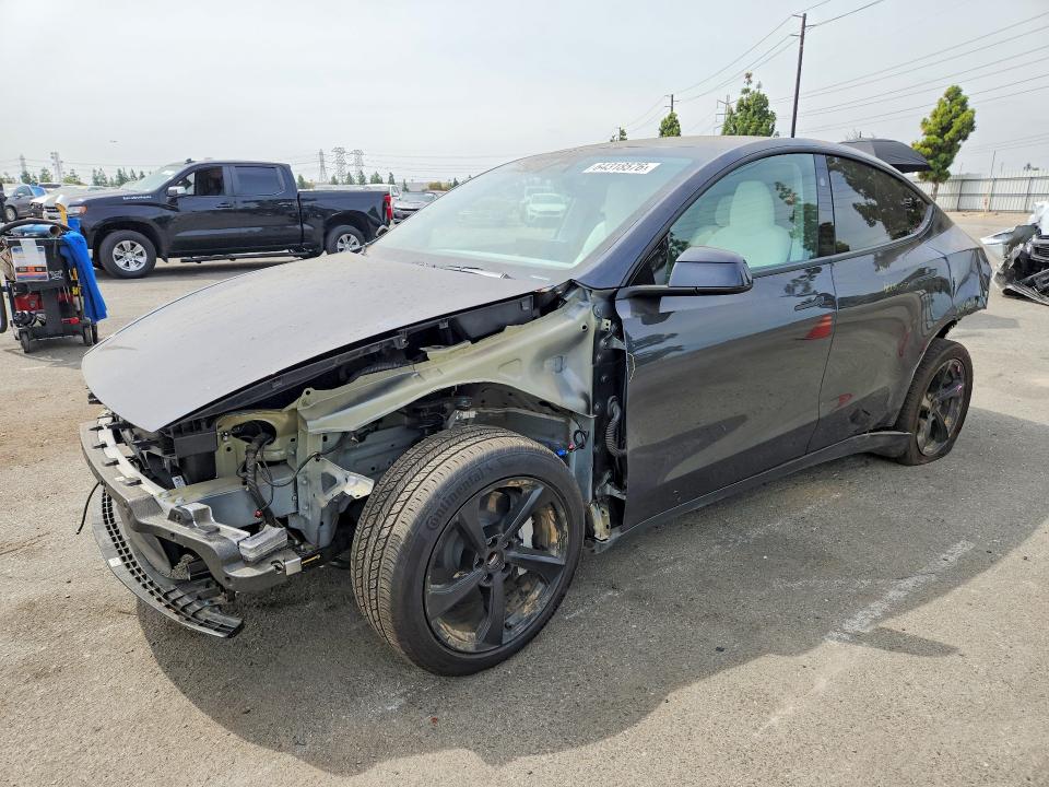 Продаж на аукціоні авто 2026 Tesla Model Y, vin: 7SAYGDED5TF385971, номер лоту: 64318576
