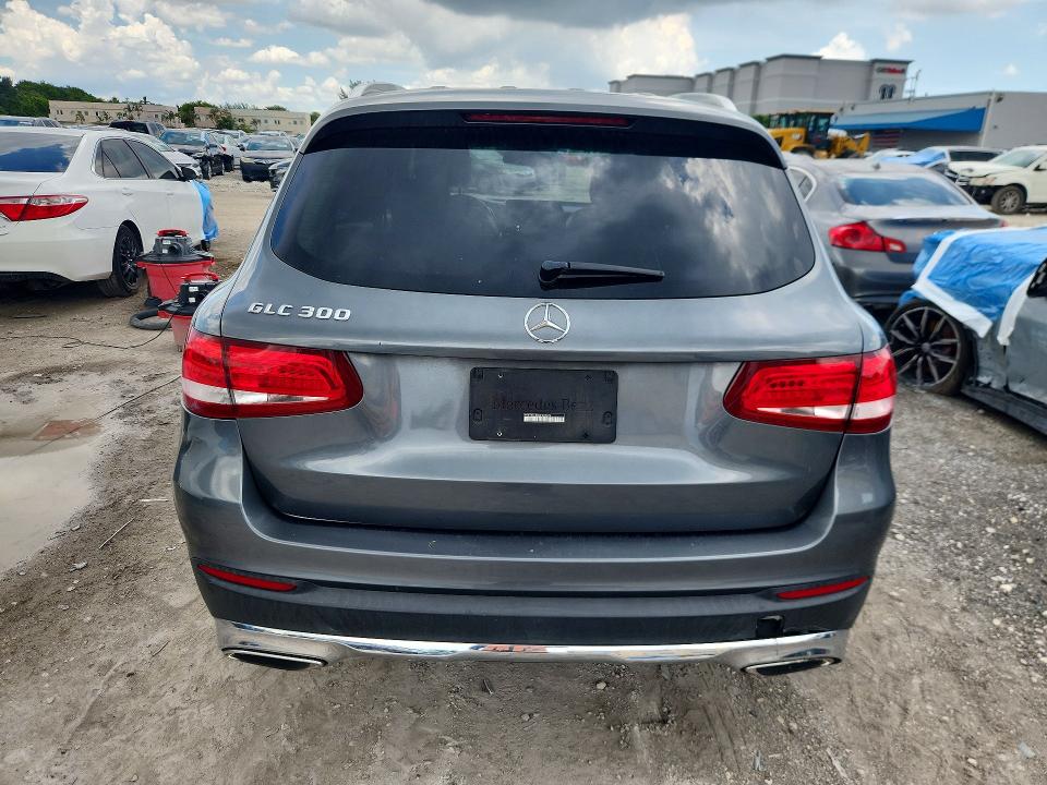 64536616 :رقم المزاد ، WDC0G4JB0GF089072 vin ، 2016 Mercedes-benz Glc مزاد بيع