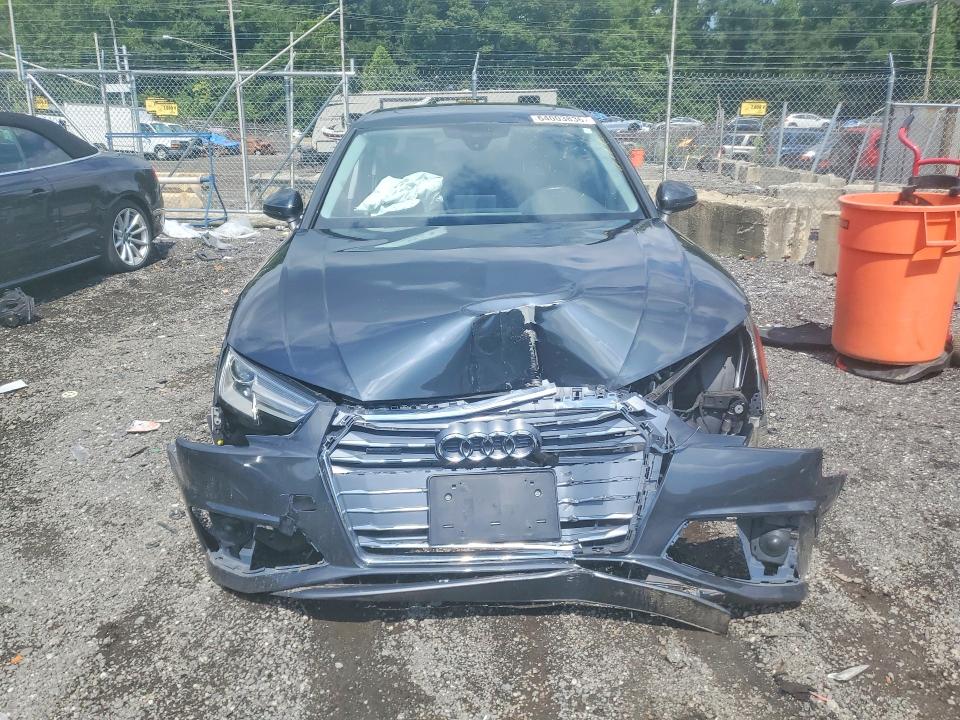 Продаж на аукціоні авто 2019 Audi A4, vin: WAUDNAF40KA073575, номер лоту: 64003836