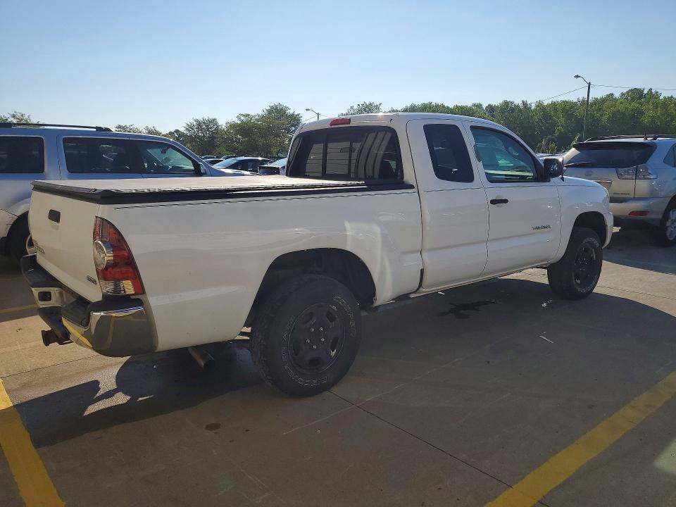 63673786 :رقم المزاد ، 5TFTX4CN1BX010358 vin ، 2011 Toyota Tacoma مزاد بيع