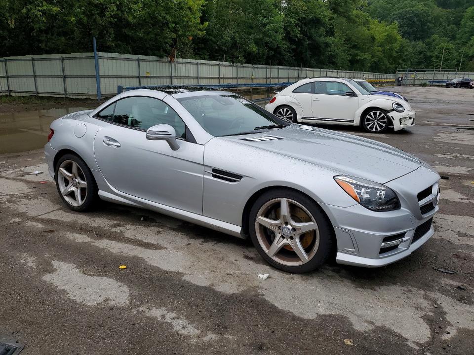 Продажа на аукционе авто 2016 Mercedes-benz Slk, vin: WDDPK3JA5GF118348, номер лота: 64291636