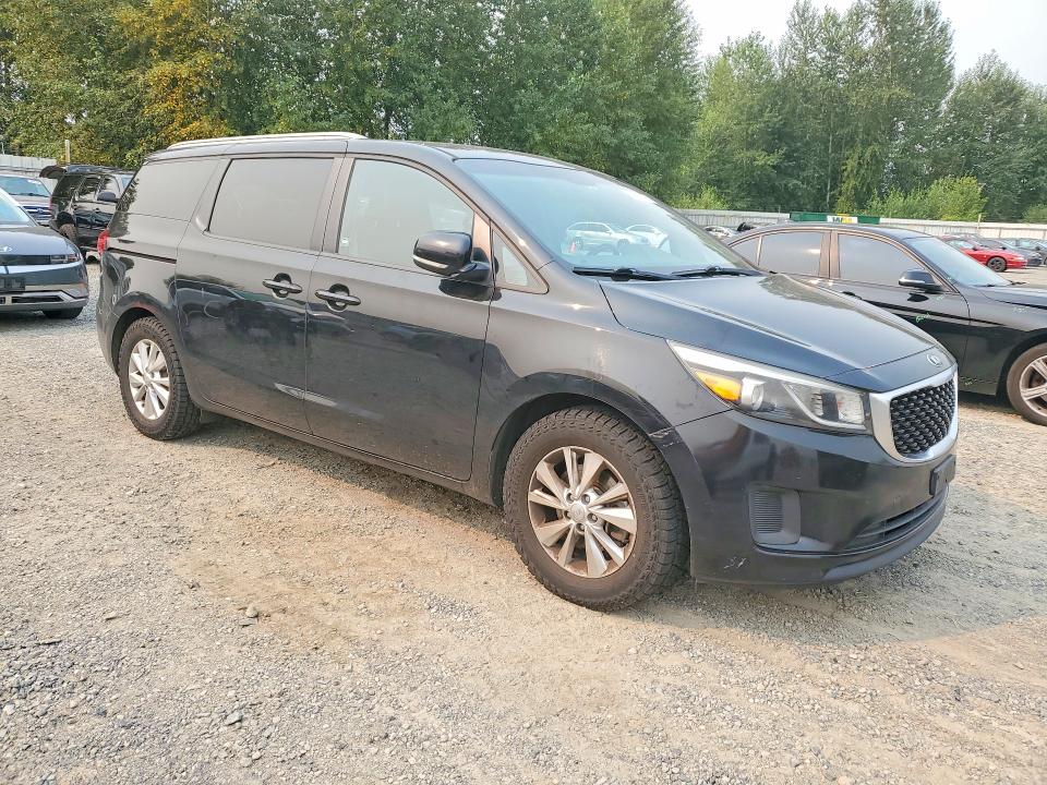 60062856 :رقم المزاد ، KNDMB5C14F6036793 vin ، 2015 Kia Sedona مزاد بيع