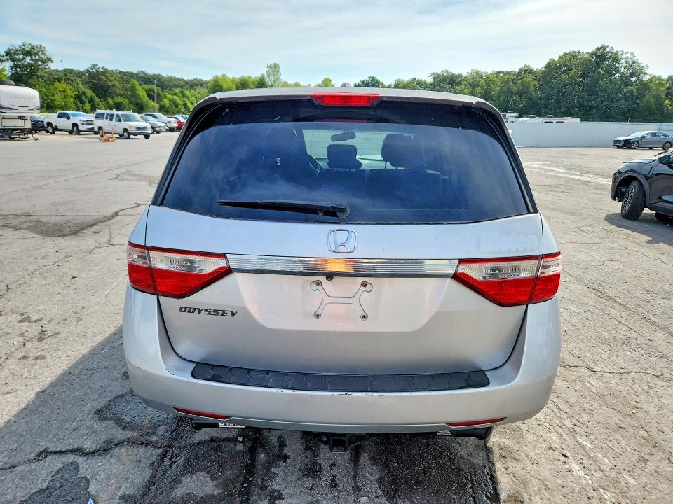 65898256 :رقم المزاد ، 5FNRL5H64CB107174 vin ، 2012 Honda Odyssey مزاد بيع