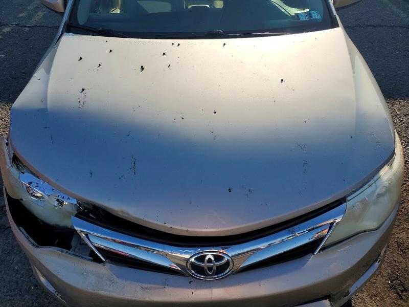 64890736 :رقم المزاد ، 4T4BF1FK2ER361561 vin ، 2014 Toyota Camry مزاد بيع