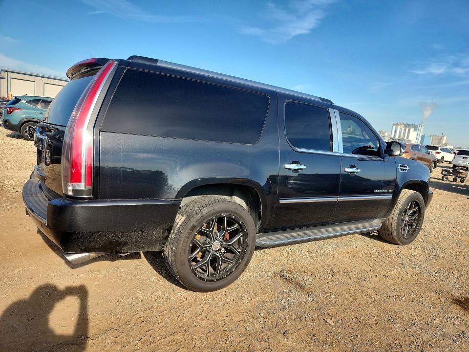 2011 Cadillac Escalade მანქანა იყიდება აუქციონზე, vin: 1GYS4HEF8BR146292, აუქციონის ნომერი: 66420736