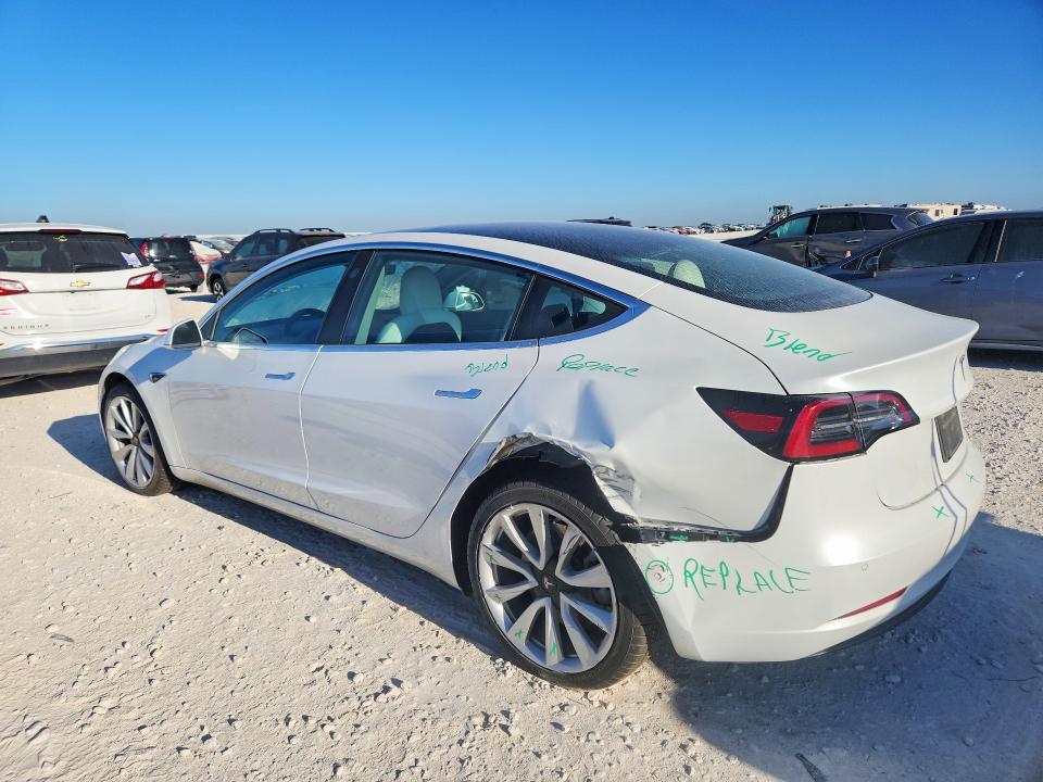 62224156 :رقم المزاد ، 5YJ3E1EB0LF640343 vin ، 2020 Tesla Model 3 مزاد بيع