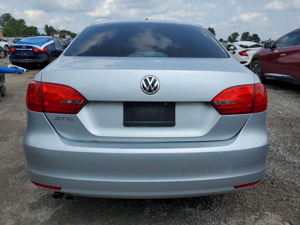 63722606 :رقم المزاد ، 3VW2K7AJ0DM403799 vin ، 2013 Volkswagen Jetta مزاد بيع