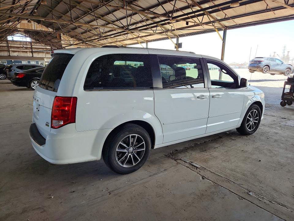 66470926 :رقم المزاد ، 2C4RDGCG7HR735816 vin ، 2017 Dodge Grand Caravan مزاد بيع