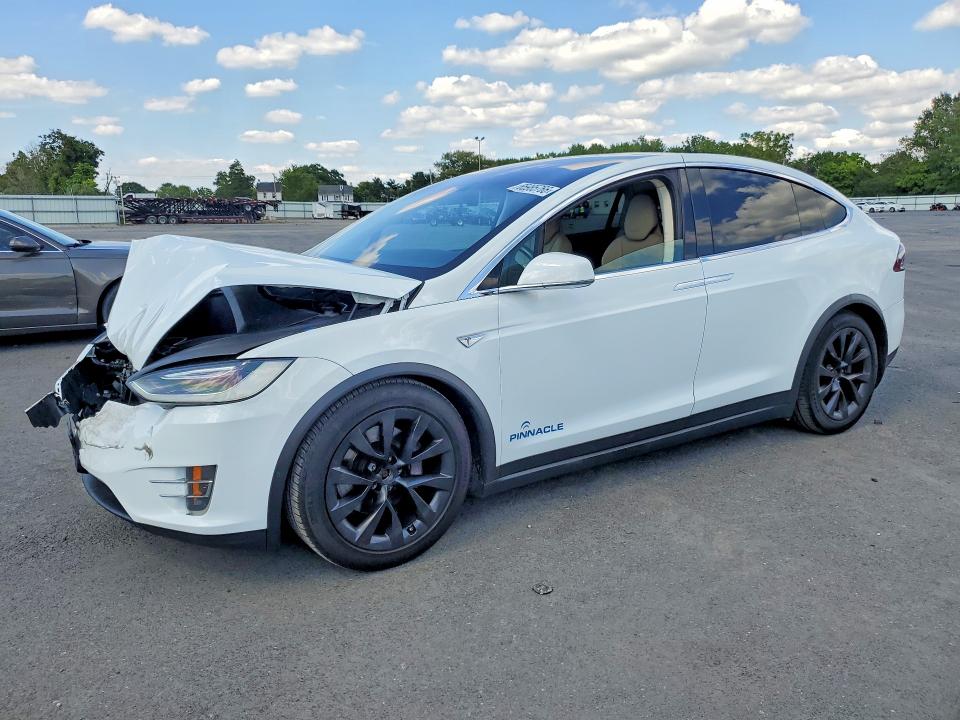 65985766 :رقم المزاد ، 5YJXCBE21GF016554 vin ، 2016 Tesla Model X مزاد بيع