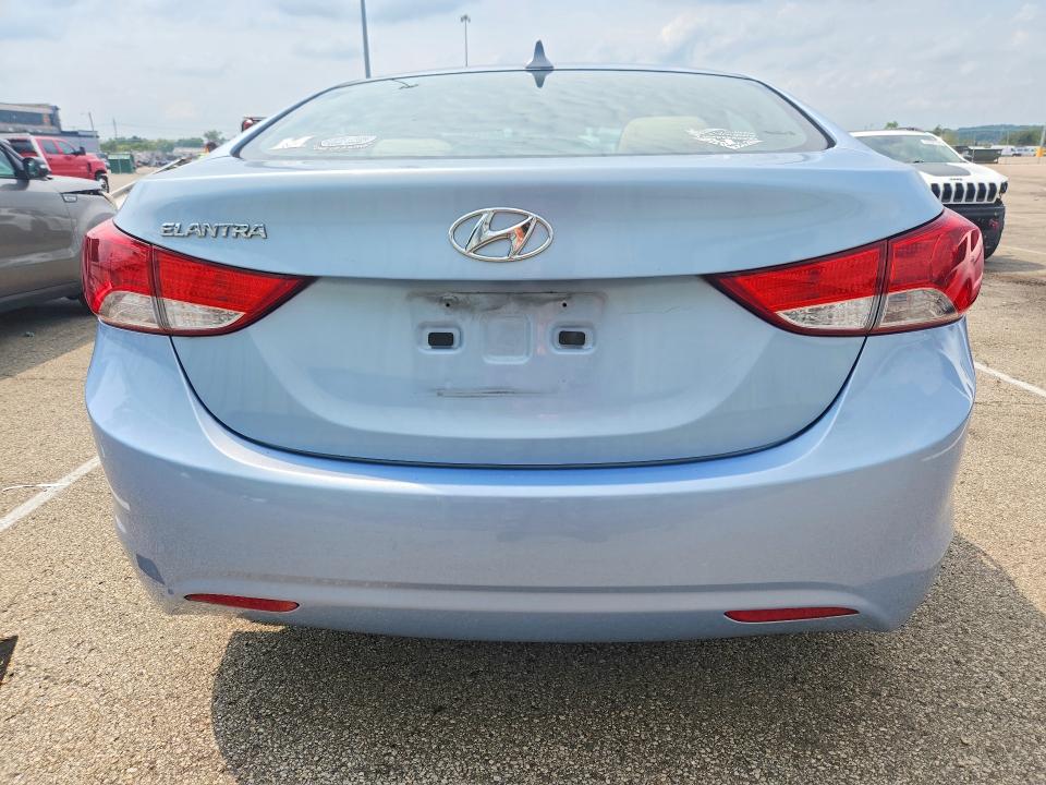 2013 Hyundai Elantra მანქანა იყიდება აუქციონზე, vin: KMHDH4AE3DU801642, აუქციონის ნომერი: 63439216