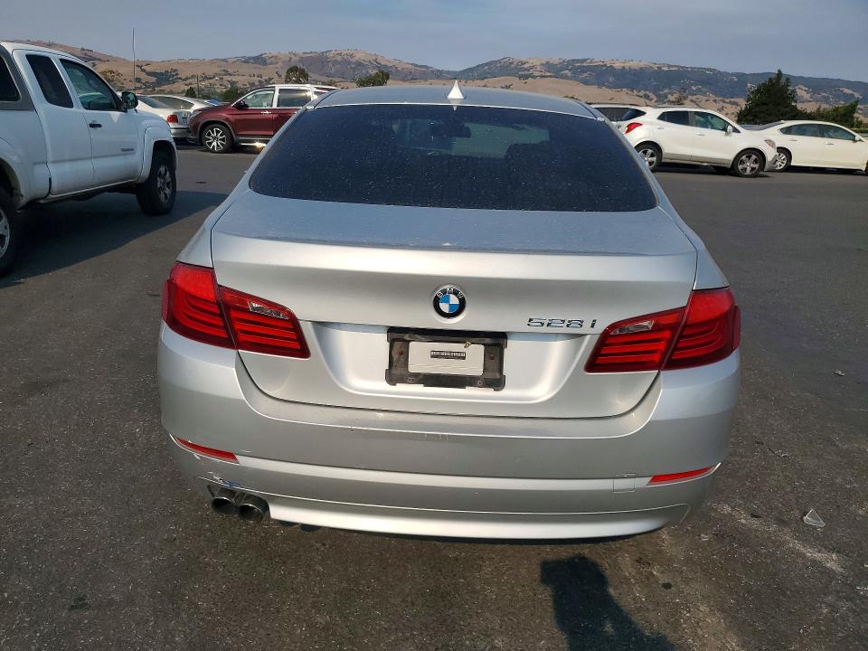 66382846 :رقم المزاد ، WBAFR1C57BC740446 vin ، 2011 Bmw 528 مزاد بيع