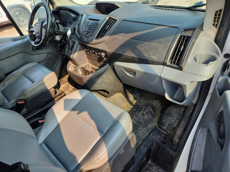 64218276 :رقم المزاد ، 1FTNR2CM9FKA30939 vin ، 2015 Ford Transit مزاد بيع