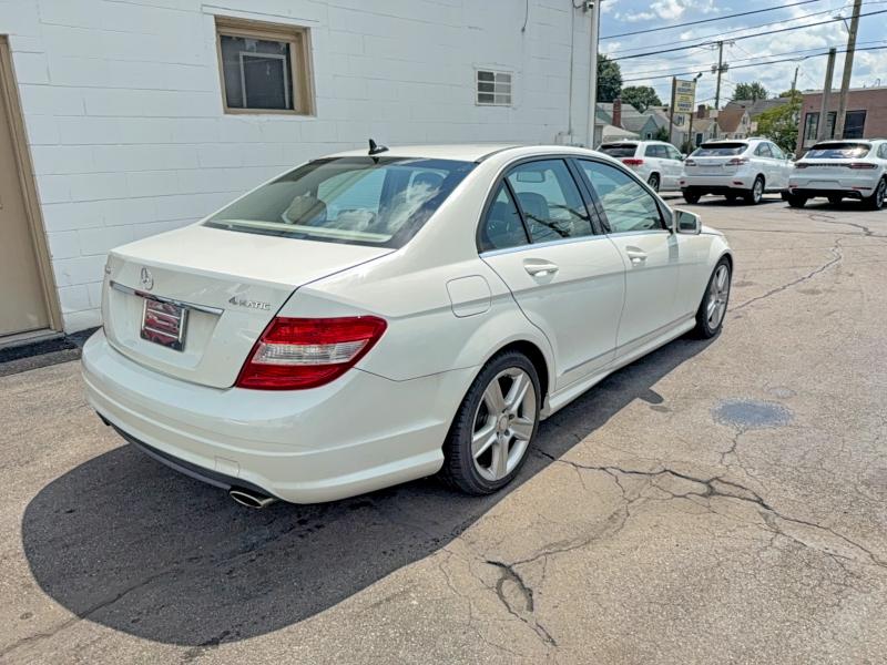 65328816 :رقم المزاد ، WDDGF8BB5BR174242 vin ، 2011 Mercedes-benz C مزاد بيع