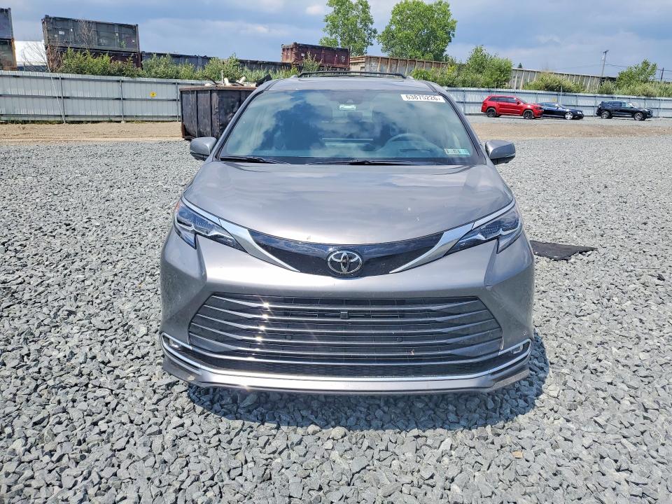 Продажа на аукционе авто 2021 Toyota Sienna, vin: 5TDESKFC9TS243188, номер лота: 63875226