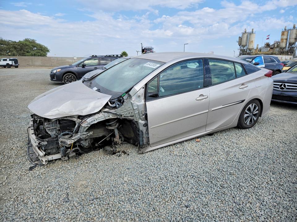 63432806 :رقم المزاد ، JTDKARFPXH3035945 vin ، 2017 Toyota Prius Prime مزاد بيع