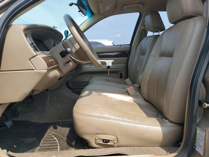 2005 Mercury Grand Marquis მანქანა იყიდება აუქციონზე, vin: 2MEFM74W75X674868, აუქციონის ნომერი: 64703626