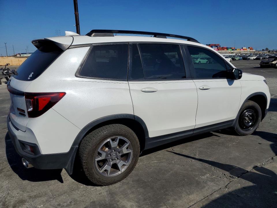 64330196 :رقم المزاد ، 5FNYF8H6XNB024792 vin ، 2022 Honda Passport مزاد بيع