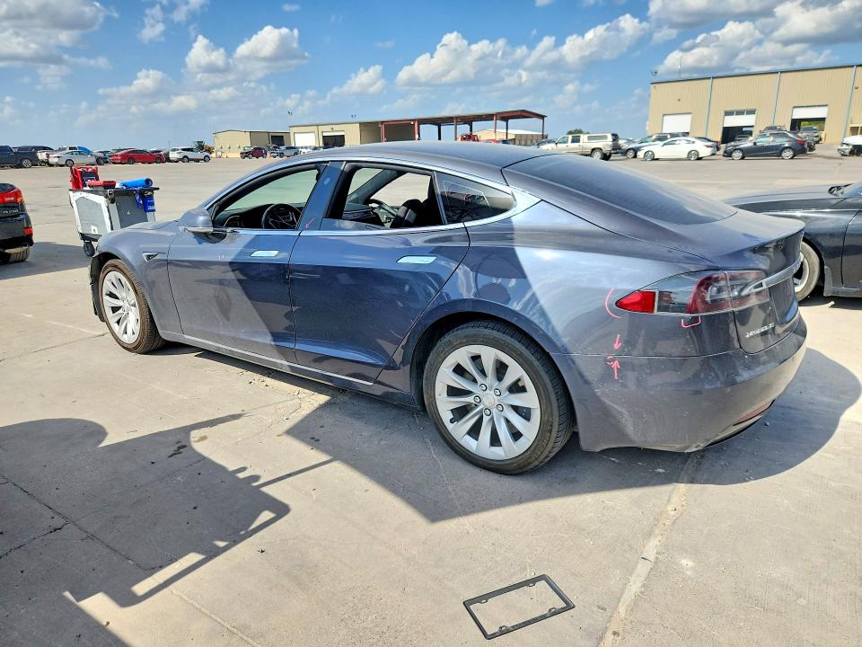 Aukcja sprzedaży 2018 Tesla Model S, vin: 5YJSA1E27JF244852, numer aukcji: 64310376