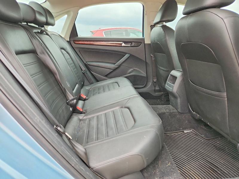 64545216 :رقم المزاد ، 1VWCH7A38CC070790 vin ، 2012 Volkswagen Passat مزاد بيع