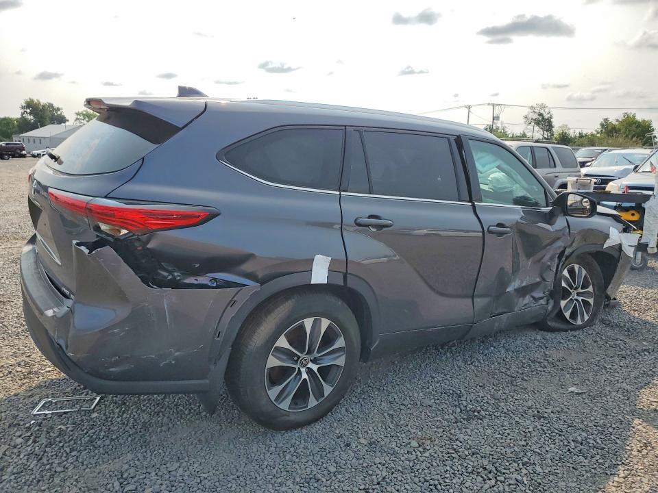 Продаж на аукціоні авто 2021 Toyota Highlander, vin: 5TDGZRBHXMS543290, номер лоту: 64918656