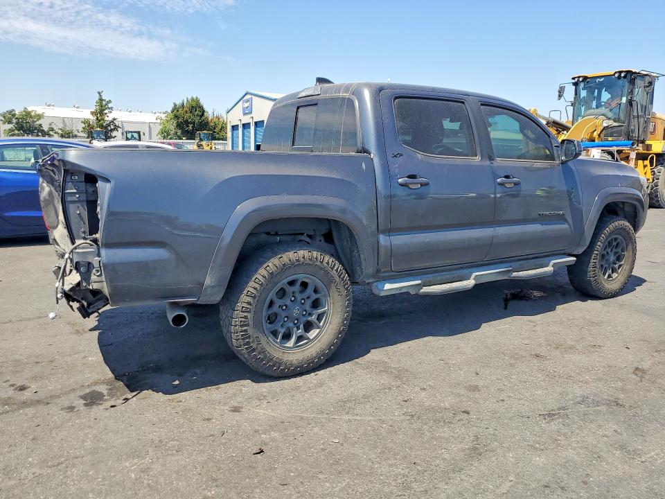 64293656 :رقم المزاد ، 3TMAZ5CN7NM189989 vin ، 2022 Toyota Tacoma مزاد بيع