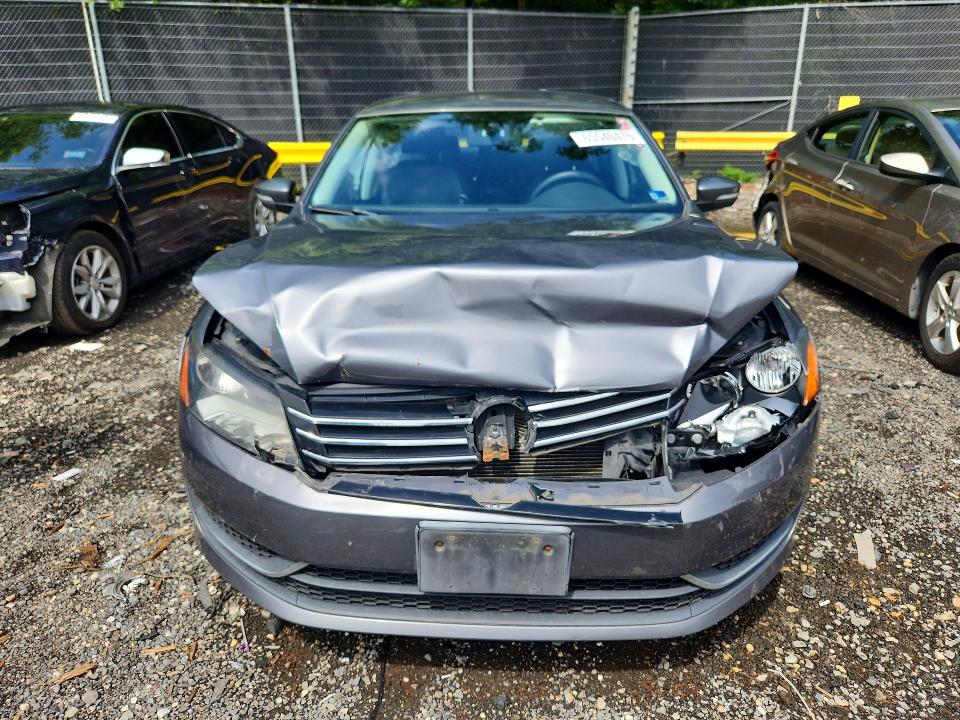 65540476 :رقم المزاد ، 1VWAP7A31DC133661 vin ، 2013 Volkswagen Passat مزاد بيع