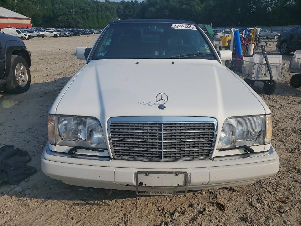 Продажа на аукционе авто 1995 Mercedes-benz E, vin: WDBEA66E1SC282772, номер лота: 64113376