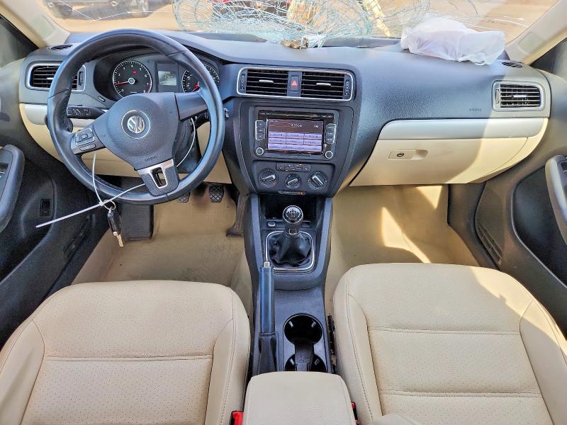65634956 :رقم المزاد ، 3VWB17AJ1EM409857 vin ، 2014 Volkswagen Jetta مزاد بيع