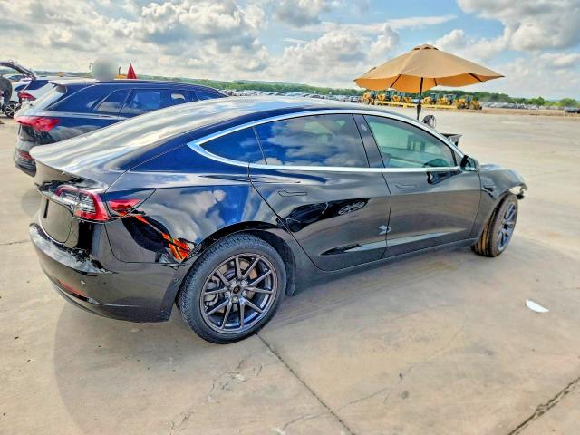Продаж на аукціоні авто 2018 Tesla Model 3, vin: 5YJ3E1EA9JF172939, номер лоту: 60841036